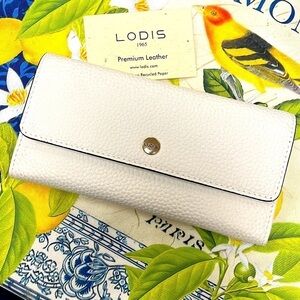 Brand New Lodis Genuine Leather White Kate Flap Large Trifold Snap Wallet RFID
